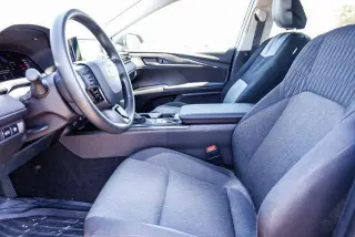 Toyota Camry 2025 LE Sedán de 4 puertas