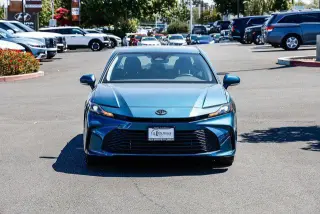 Toyota Camry 2025 LE Sedán de 4 puertas