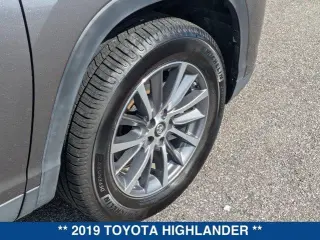 Toyota Highlander 2019 XLE 4dr SUV
