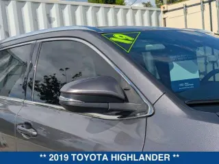 Toyota Highlander 2019 XLE 4dr SUV