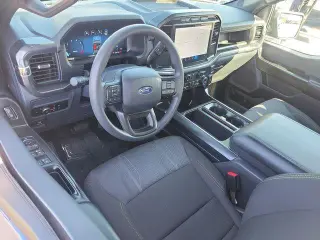 Ford F-150 2024 4x4 STX 4 puertas SuperCrew 5.5 pies SB