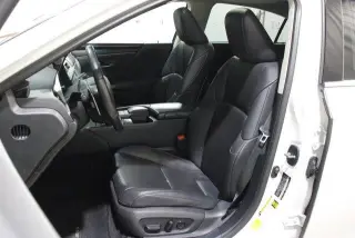 Lexus ES 300h 2020 4dr Sedán