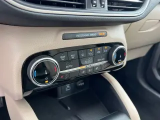 Ford Escape 2022 AWD SEL 4p SUV
