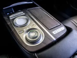 Genesis G80 2021 2.5T 4p Sedan