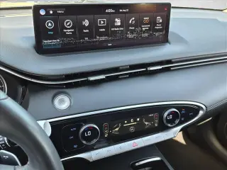 Genesis GV70 2022 AWD 2.5T Estándar 4p SUV