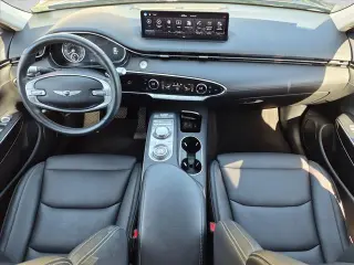 Genesis GV70 2022 AWD 2.5T Estándar 4p SUV