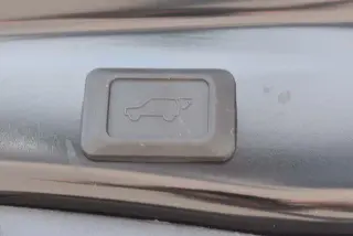 Toyota RAV4 Hybrid 2025 AWD XLE Premium 4dr SUV