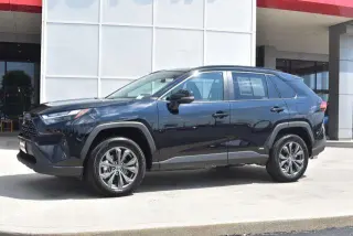 Toyota RAV4 Hybrid 2025 AWD XLE Premium 4dr SUV