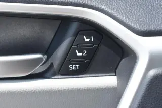 Toyota RAV4 Hybrid 2025 AWD XLE Premium 4dr SUV