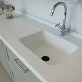 Pulido y reparación corian