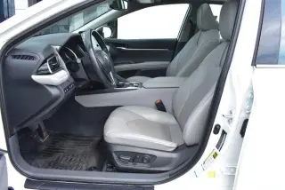 Toyota Camry 2023 AWD XLE 4dr Sedán