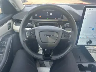 Ford Mustang Mach-E 2023 AWD Premium 4dr SUV