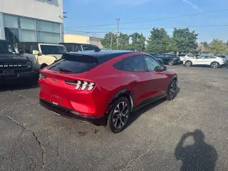 Ford Mustang Mach-E 2023 AWD Premium 4dr SUV