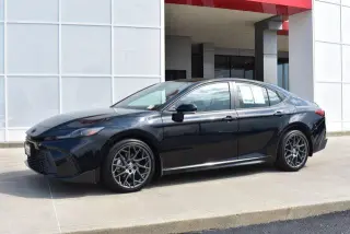 Toyota Camry 2025 AWD SE 4dr Sedan