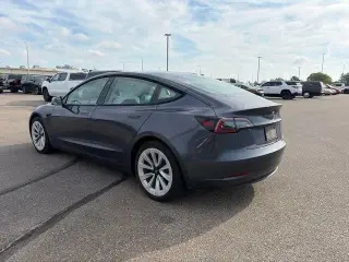 Tesla Model 3 2023 4dr Sedan