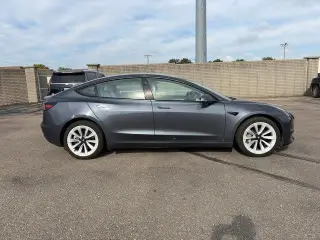 Tesla Model 3 2023 4dr Sedan