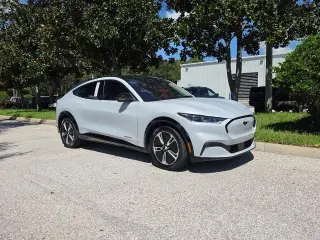Ford Mustang Mach-E 2023 Premium 4dr SUV