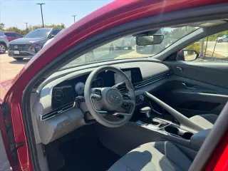 Hyundai ELANTRA 2023 SEL Sedán de 4 puertas