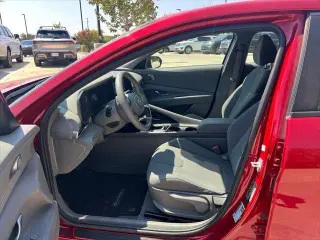 Hyundai ELANTRA 2023 SEL Sedán de 4 puertas