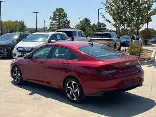 Hyundai ELANTRA 2023 SEL Sedán de 4 puertas