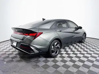 Hyundai ELANTRA 2025 SEL Sport 4dr Sedán