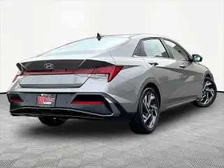 Hyundai ELANTRA 2024 Limited 4dr Sedan