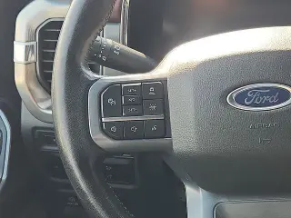 Ford F-150 2023 4x4 Lariat 4dr SuperCrew 5.5 ft. SB