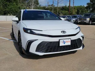 Toyota Camry 2025 SE 4p Sedan