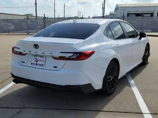 Toyota Camry 2025 SE 4p Sedan