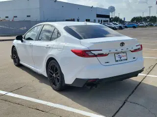 Toyota Camry 2025 SE 4p Sedan