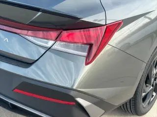 Hyundai Elantra 2026 SEL Sport sedán de 4 puertas