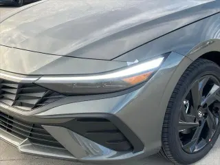 Hyundai Elantra 2026 SEL Sport sedán de 4 puertas