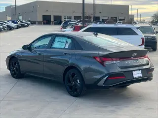 Hyundai Elantra 2026 SEL Sport sedán de 4 puertas