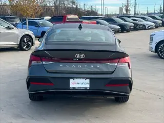 Hyundai Elantra 2026 SEL Sport sedán de 4 puertas