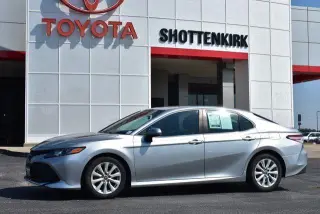 Toyota Camry 2018 SE 4p Sedan