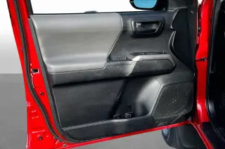 Toyota Tacoma 2022 4x2 SR5 4p Doble Cabina 5.0 ft SB