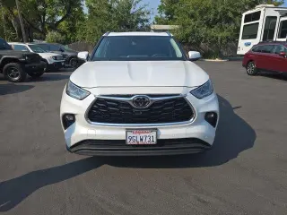 Toyota Highlander 2023 XLE 4dr SUV