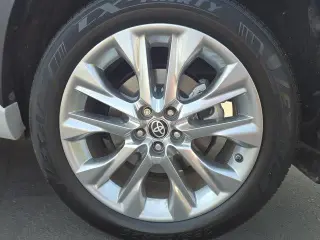 Toyota Highlander 2023 XLE 4dr SUV