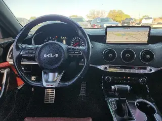 Kia Stinger 2022 GT-Line 4p Sedana