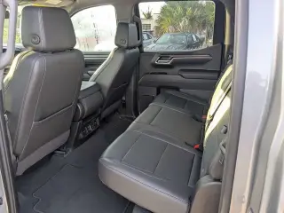 GMC Sierra 1500 2025 4x2 SLT 4dr Cabina de tripulacion con 5.8 pies BA