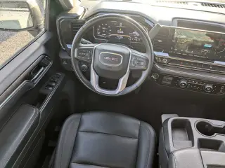 GMC Sierra 1500 2025 4x2 SLT 4dr Cabina de tripulacion con 5.8 pies BA