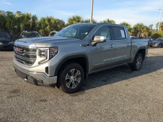 GMC Sierra 1500 2025 4x2 SLT 4dr Cabina de tripulacion con 5.8 pies BA