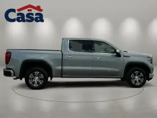 GMC Sierra 1500 2025 4x4 SLT 4p. Cabina de tripulación 6.6 ft. SB