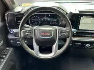 GMC Sierra 1500 2025 4x4 SLT 4p. Cabina de tripulación 6.6 ft. SB