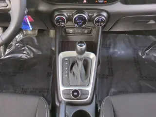Hyundai VENUE 2023 SEL Crossroad de 4 puertas