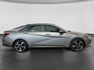 Hyundai ELANTRA 2023 SEL 4p Sedan SULEV