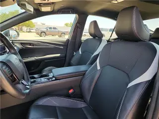 Toyota Camry 2025 SE Sedán 4p.