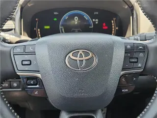 Toyota Camry 2025 SE Sedán 4p.
