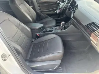 Volkswagen Jetta GLI 2023 Autobahn 4dr SedÃ¡n 7A