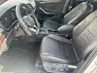 Volkswagen Jetta GLI 2023 Autobahn 4dr SedÃ¡n 7A